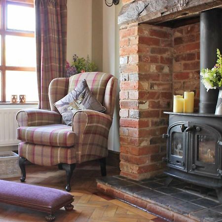 Вілла 1 High Street Abbots Bromley Екстер'єр фото